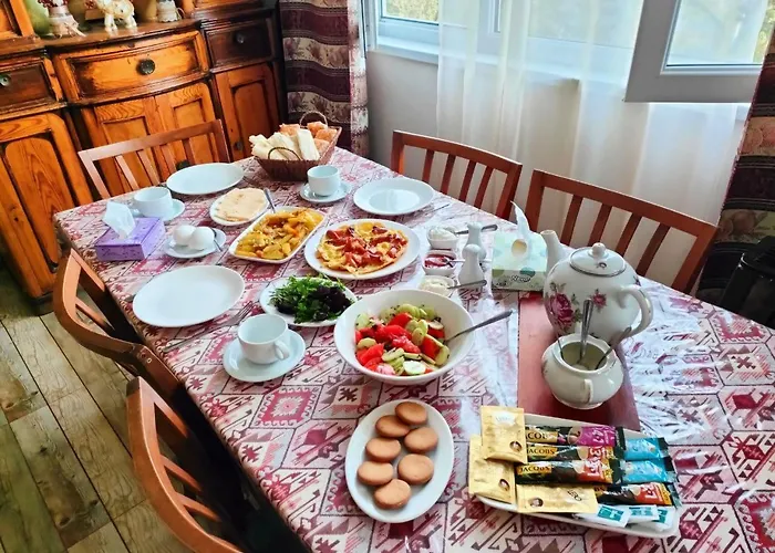 Guest House In Sanahin